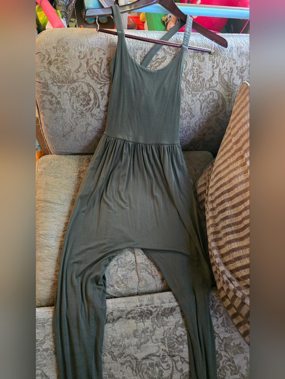 Sleeveless Olive Green Scoop-Neck Jumpsuit - Picture 2 of 10